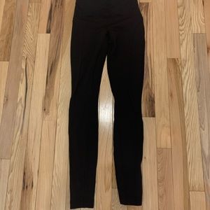 Lululemon black insulted leggings